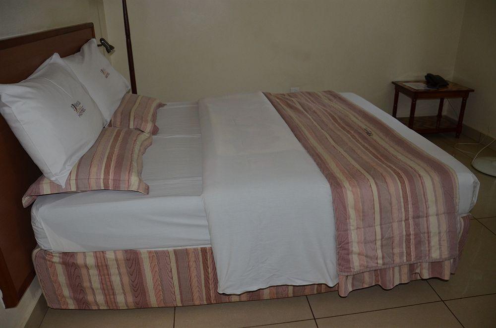 Nexus Resorts Hotel Kampala Esterno foto